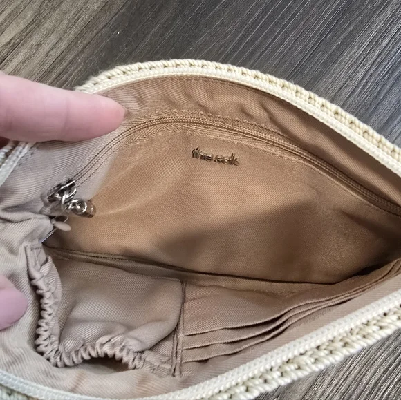 NWT THE SAK Vita Crochet Wristlet, Beach Stripe - Picture 10 of 10